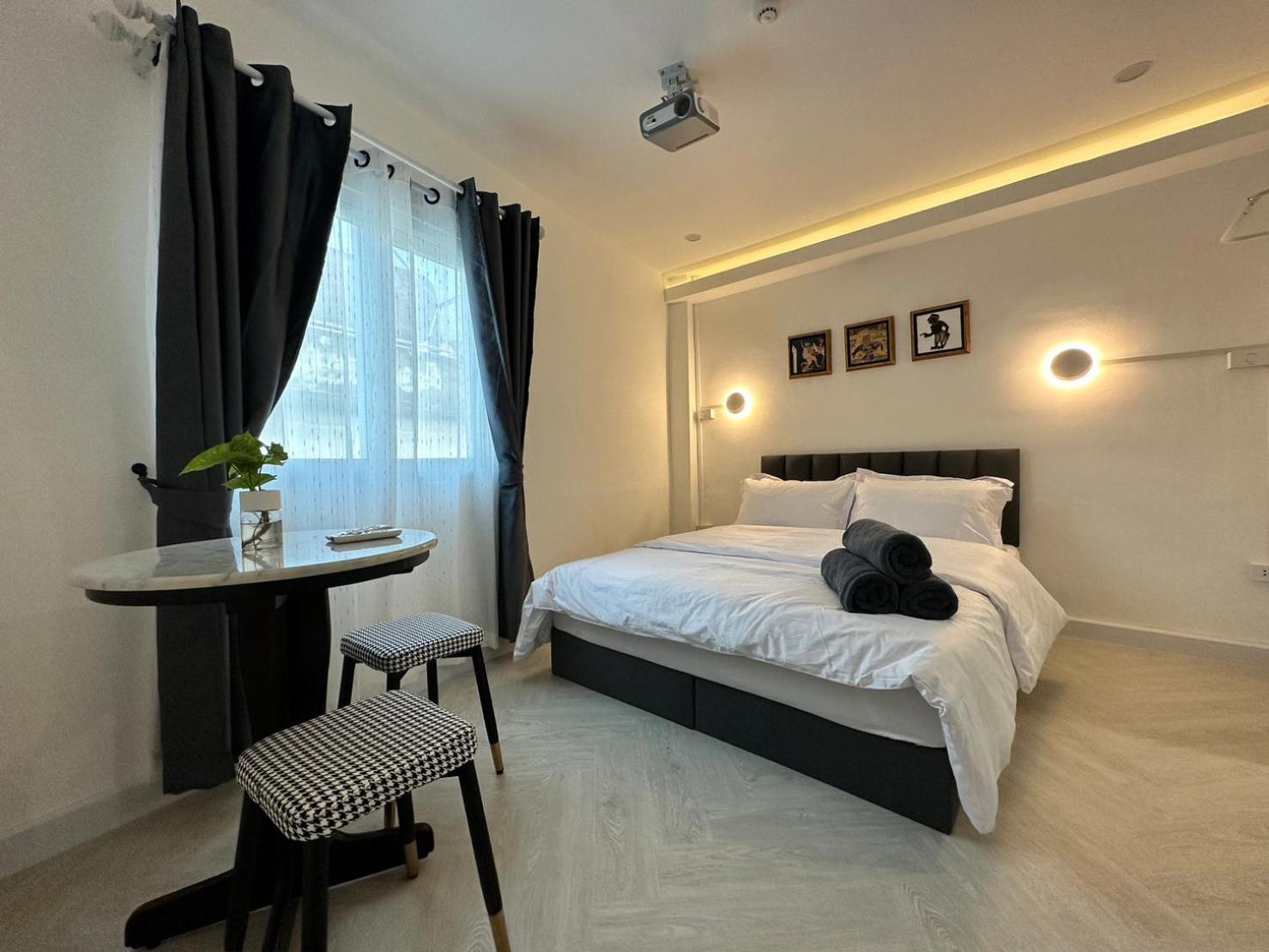 Hostel The White Den Sukhumvit 44 Bangkok Exterior foto